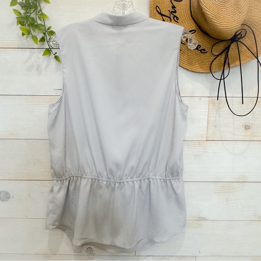 Tahari Light Gray Sleeveless Top Medium M - Picture 5 of 11